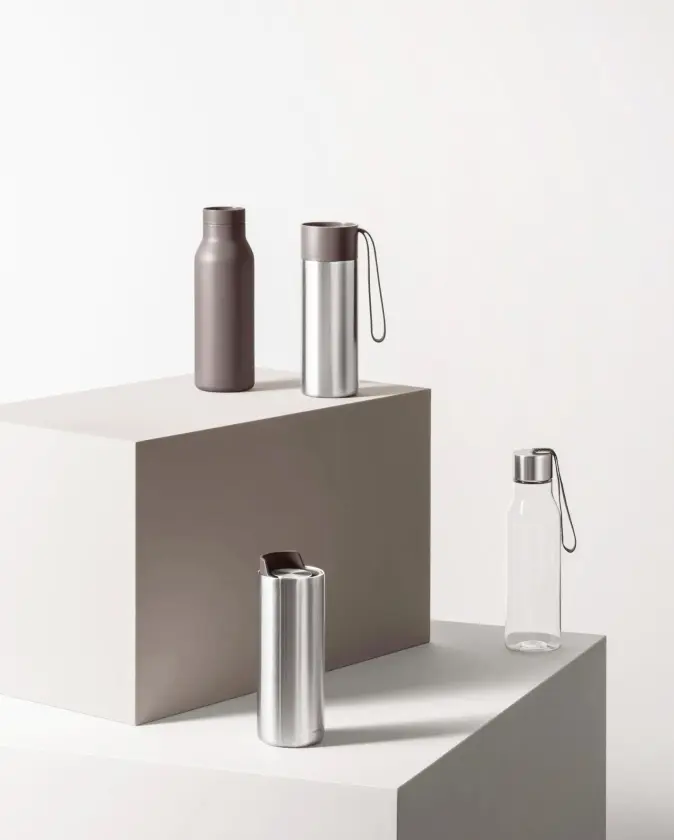 Read<br />
all articles.